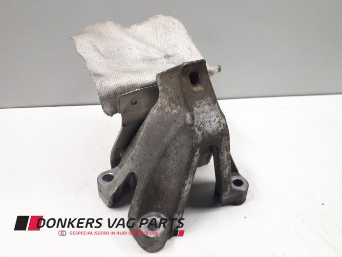 Gebruikte Motorsteun Audi A6 (C7) 3.0 TDI V6 24V Quattro Prijs € 10,00 Margeregeling aangeboden door Donkers VAG Parts