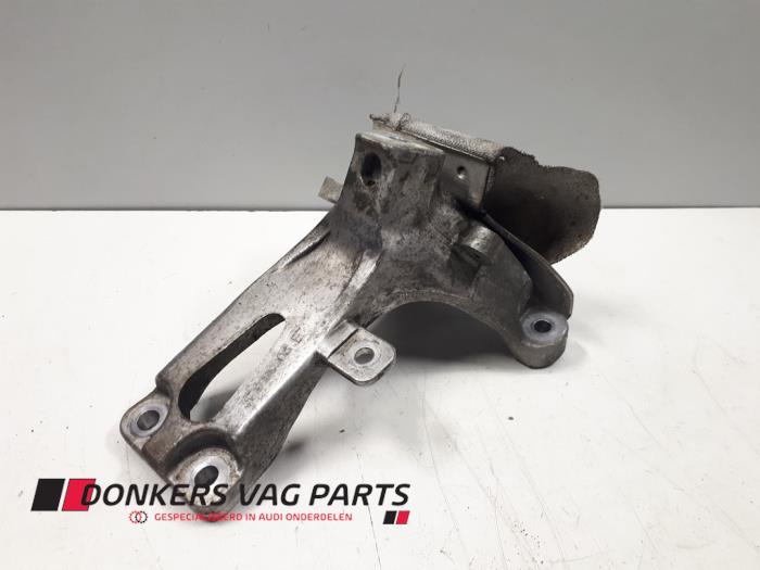 Gebruikte Motorsteun Audi A6 (C7) 3.0 TDI V6 24V Quattro Prijs € 20,00 Margeregeling aangeboden door Donkers VAG Parts
