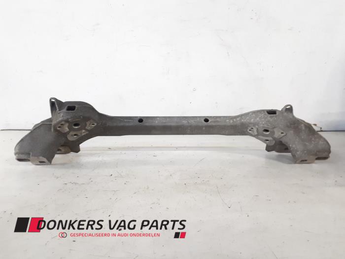 Gebruikte Motorbalk Audi A8 (D3) 4.2 V8 40V FSI Quattro Prijs € 75,00 Margeregeling aangeboden door Donkers VAG Parts
