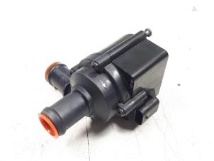 Gebruikte Waterpomp Audi RS 4 Avant (B9) 2.9 V6 TFSI 24V Prijs € 75,00 Margeregeling aangeboden door Donkers VAG Parts