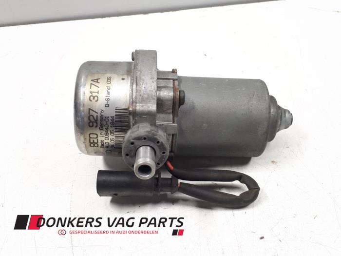Gebruikte Vacuumpomp Rembekrachtiging Audi A4 Cabriolet (B6) 1.8 T 20V Quattro Prijs € 75,00 Margeregeling aangeboden door Donkers VAG Parts