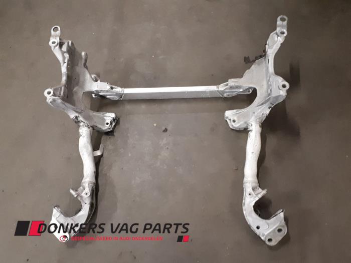 Gebruikte Subframe Audi A5 Cabrio (8F7) 3.0 TDI V6 24V Quattro Prijs € 150,00 Margeregeling aangeboden door Donkers VAG Parts