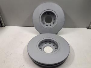 Nieuwe Remschijf voor Audi A4 (B6) Prijs € 90,00 Inclusief btw aangeboden door Donkers VAG Parts