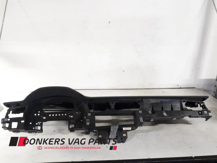 Gebruikte Dashboard Audi A6 Avant (C8) Prijs € 150,00 Margeregeling aangeboden door Donkers VAG Parts