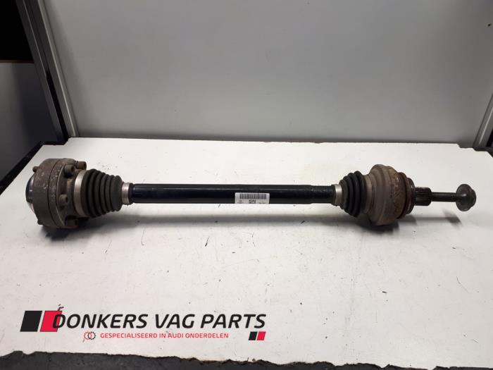 Gebruikte Steekas links-achter Audi A4 (B9) 3.0 50 TDI V6 24V Quattro Prijs € 60,00 Margeregeling aangeboden door Donkers VAG Parts