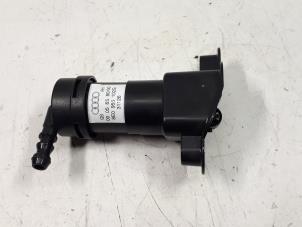 Nieuwe Koplamp Sproeier Audi A4 (B7) Prijs € 123,08 Inclusief btw aangeboden door Donkers VAG Parts