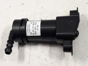 Nieuwe Koplamp Sproeier Audi A4 (B7) Prijs € 123,08 Inclusief btw aangeboden door Donkers VAG Parts
