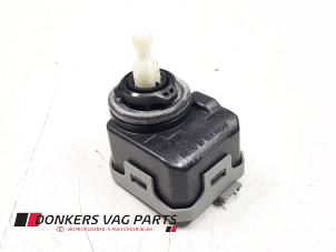 Nieuwe Koplampmotor Audi A6 (C5) Prijs € 30,00 Inclusief btw aangeboden door Donkers VAG Parts