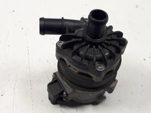 Gebruikte Waterpomp Audi RS7 Sportback (4GA/4GF) 4.0 V8 TFSI 32V Prijs € 99,99 Inclusief btw aangeboden door Donkers VAG Parts