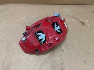 Gebruikte Remklauw (Tang) links-voor Audi S5 (F53/F5P) 3.0 TFSI V6 24V Prijs € 242,00 Inclusief btw aangeboden door Donkers VAG Parts