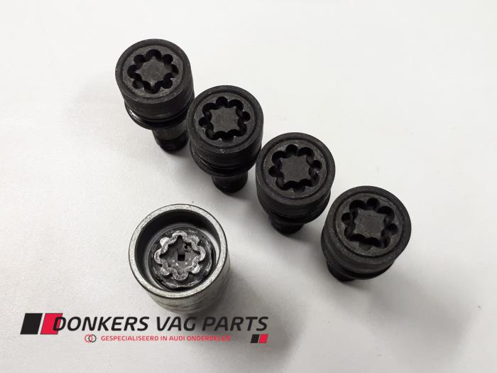 Wielbouten set van een Audi Diversen