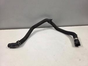 Gebruikte Koelwaterslang Cupra Formentor 1.4 e-Hybrid VZ 16V Prijs € 10,00 Margeregeling aangeboden door Donkers VAG Parts
