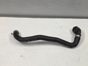 Gebruikte Koelwaterslang Cupra Formentor 1.4 e-Hybrid VZ 16V Prijs € 10,00 Margeregeling aangeboden door Donkers VAG Parts