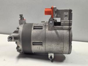 Gebruikte Pomp Airco Volkswagen Golf VIII (CD1) 1.4 GTE 16V Prijs € 300,00 Margeregeling aangeboden door Donkers VAG Parts