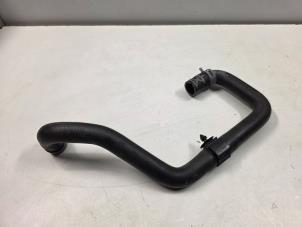 Gebruikte Radiateurslang Volkswagen Golf VIII (CD1) 1.4 GTE 16V Prijs € 8,00 Margeregeling aangeboden door Donkers VAG Parts