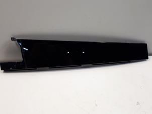 Gebruikte B-stijl sierlijst exterieur Volkswagen ID.3 (E11/E12) Prijs € 15,00 Margeregeling aangeboden door Donkers VAG Parts