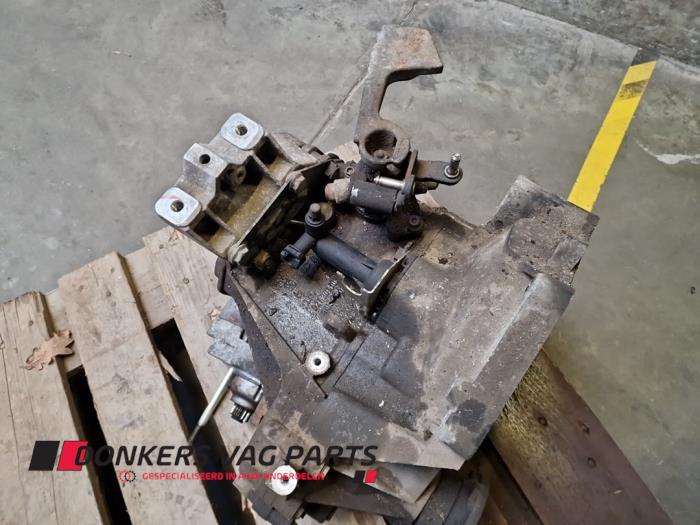 Gebruikte Versnellingsbak Volkswagen Golf V (1K1) 2.0 SDI Prijs € 300,00 Margeregeling aangeboden door Donkers VAG Parts