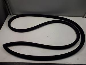 Gebruikte Deurrubber 4Deurs links-voor Audi 80 Avant (B4) Prijs € 125,01 Inclusief btw aangeboden door Donkers VAG Parts