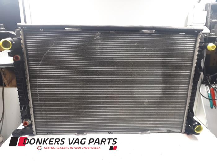 Gebruikte Radiateur Audi A5 (8T3) 3.0 TDI V6 24V Quattro Prijs € 150,00 Margeregeling aangeboden door Donkers VAG Parts