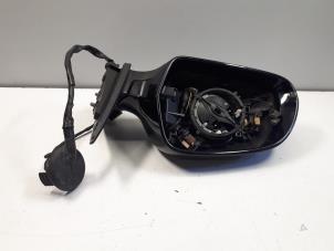 Gebruikte Buitenspiegel links Audi A6 (C6) 3.0 TDI V6 24V Quattro Prijs € 35,00 Margeregeling aangeboden door Donkers VAG Parts
