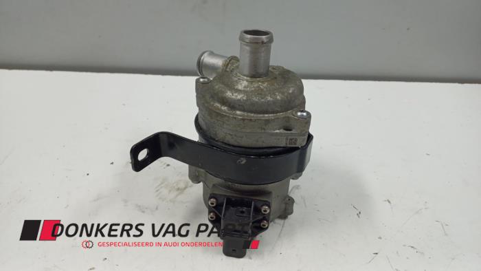 Gebruikte Waterpomp Audi A5 Sportback (8TA) 2.0 TDI 16V Quattro Prijs € 48,40 Inclusief btw aangeboden door Donkers VAG Parts