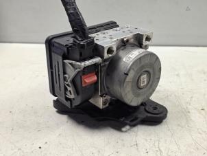 Gebruikte ABS Pomp Volkswagen Golf VII (AUA) 2.0 GTD 16V Prijs € 100,00 Margeregeling aangeboden door Donkers VAG Parts