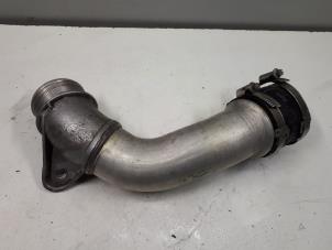 Gebruikte Intercooler Buis Audi A6 (C7) 2.0 T FSI 16V Hybrid Prijs € 75,00 Margeregeling aangeboden door Donkers VAG Parts