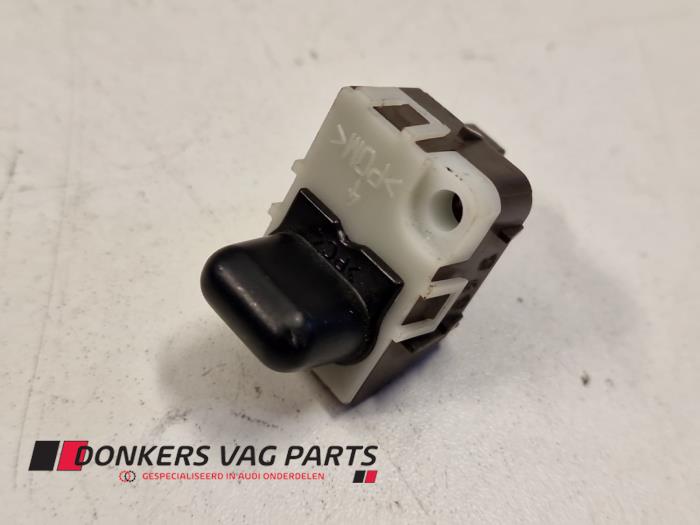Gebruikte Lichtsensor Audi A4 (B6) Prijs € 10,00 Margeregeling aangeboden door Donkers VAG Parts