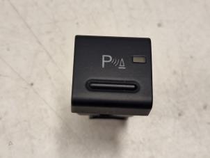 Gebruikte PDC Schakelaar Audi A4 Avant (B6) Prijs € 10,00 Margeregeling aangeboden door Donkers VAG Parts