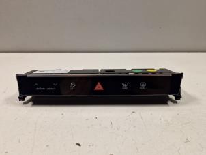 Gebruikte Schakelaar (diversen) Audi E-tron (GEN) 55 quattro Prijs € 75,00 Inclusief btw aangeboden door Donkers VAG Parts