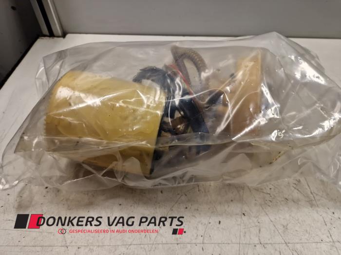Gebruikte Tank element Pomp Audi A7 Sportback (4GA/4GF) 3.0 TDI V6 24V Quattro Prijs € 125,00 Margeregeling aangeboden door Donkers VAG Parts