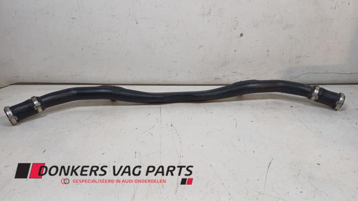 Gebruikte Intercooler Buis Audi Q8 (4MN) 3.0 V6 24V 60 TFSI e Hybrid Quattro Prijs € 48,40 Inclusief btw aangeboden door Donkers VAG Parts