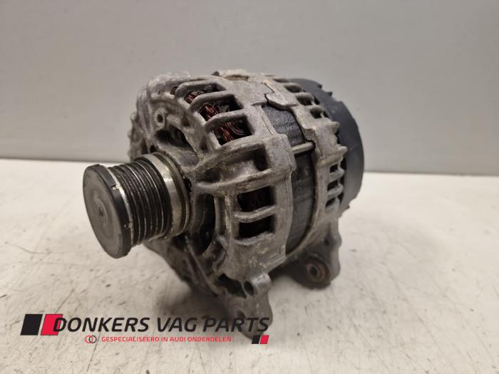 Gebruikte Dynamo Audi A5 (8T3) 2.0 TDI 16V Prijs € 75,00 Margeregeling aangeboden door Donkers VAG Parts