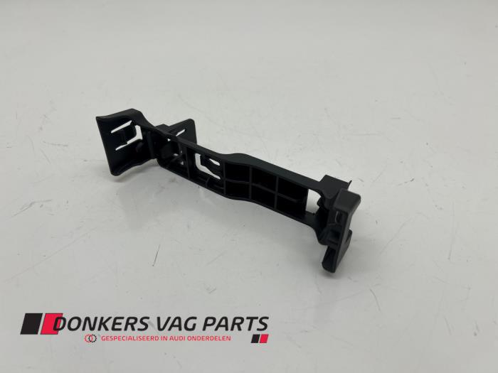 Gebruikte Diversen Audi A4 Avant (B9) 2.0 35 TDI 16V Prijs € 3,00 Inclusief btw aangeboden door Donkers VAG Parts