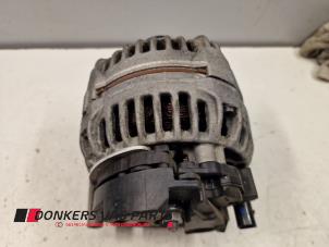 Dynamo van een Audi A4 Avant (B8) 2.0 TDI 16V 2011