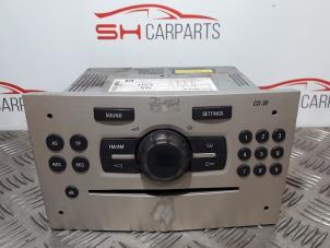 Gebruikte Radio CD Speler Opel Corsa C (F08/68) 1.0 12V Twin Port Prijs € 37,00 Margeregeling aangeboden door SH Carparts