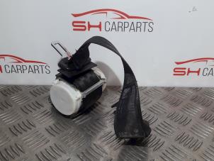 Gebruikte Veiligheidsgordel rechts-achter Volkswagen Golf Plus (5M1/1KP) 1.6 FSI 16V Prijs € 10,00 Margeregeling aangeboden door SH Carparts