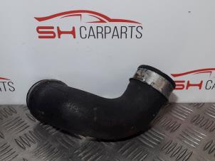 Gebruikte Intercooler Slang Mercedes C (W203) 2.7 C-270 CDI 20V Prijs € 20,00 Margeregeling aangeboden door SH Carparts