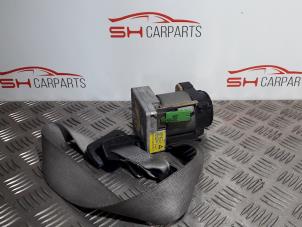 Gebruikte Veiligheidsgordel links-voor Mercedes C (W203) 2.7 C-270 CDI 20V Prijs € 45,00 Margeregeling aangeboden door SH Carparts