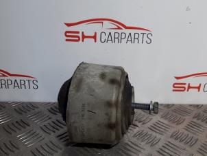 Gebruikte Motorsteun Mercedes C (W203) 2.7 C-270 CDI 20V Prijs € 20,00 Margeregeling aangeboden door SH Carparts