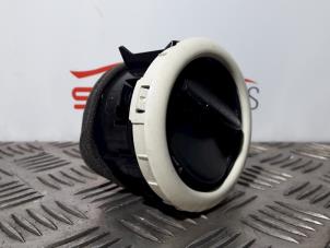 Gebruikte Luchtrooster Dashboard Ford Ka II 1.2 Prijs € 14,00 Margeregeling aangeboden door SH Carparts