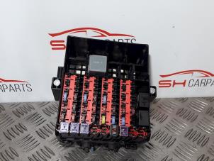 Gebruikte Zekeringkast Ford Fiesta 6 (JA8) 1.4 TDCi Prijs € 22,00 Margeregeling aangeboden door SH Carparts