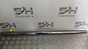 Gebruikte C-stijl afdekkap links Ford Fiesta 6 (JA8) 1.4 TDCi Prijs € 14,00 Margeregeling aangeboden door SH Carparts