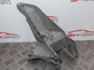 Gebruikte Versnellingsbak Steun BMW Mini One/Cooper (R50) 1.6 16V One Prijs € 14,00 Margeregeling aangeboden door SH Carparts