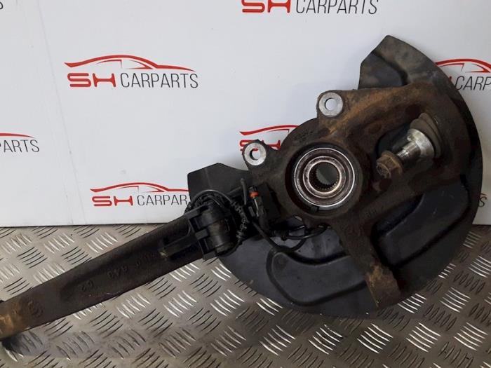 Gebruikte Steekas rechts-voor Mercedes ML II (164/4JG) 3.0 ML-280 CDI 4-Matic V6 24V Prijs € 60,00 Margeregeling aangeboden door SH Carparts