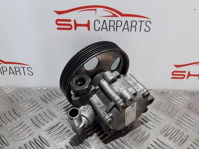 Gebruikte Servopomp Peugeot 607 (9D/U) 2.2 16V Prijs € 42,00 Margeregeling aangeboden door SH Carparts
