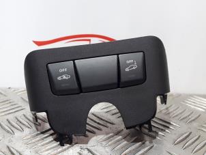 Gebruikte Alarm module Mercedes B (W246) 1.6 B-200 BlueEFFICIENCY Turbo 16V Prijs € 15,00 Margeregeling aangeboden door SH Carparts