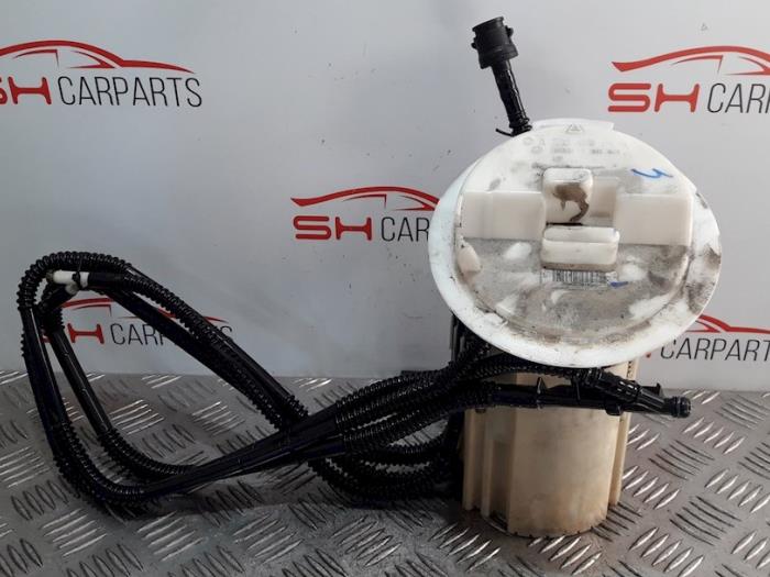 Gebruikte Tank element Pomp Mercedes C (W204) 2.2 C-200 CDI 16V Prijs € 100,00 Margeregeling aangeboden door SH Carparts