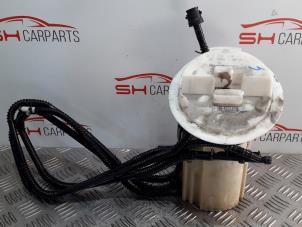 Gebruikte Tank element Pomp Mercedes C (W204) 2.2 C-200 CDI 16V Prijs € 100,00 Margeregeling aangeboden door SH Carparts