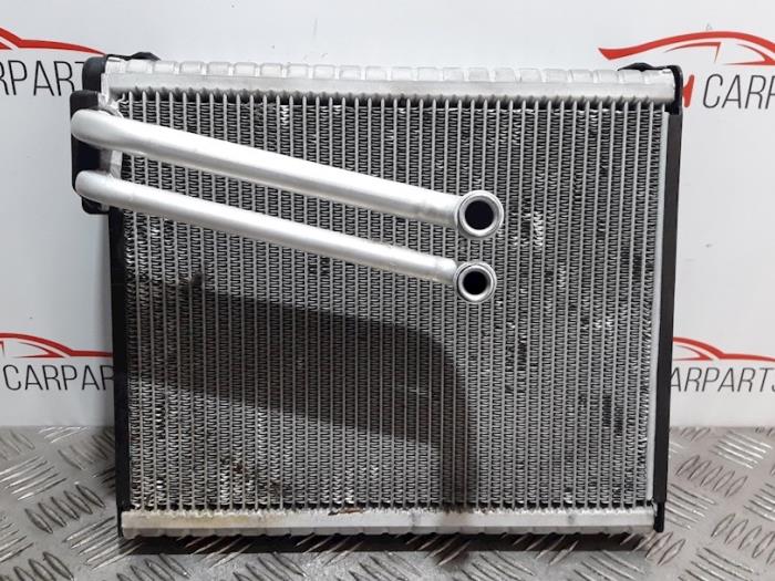 Gebruikte Radiateur Airco Mercedes A (W176) 1.5 A-180 CDI, A-180d 16V Prijs € 50,00 Margeregeling aangeboden door SH Carparts